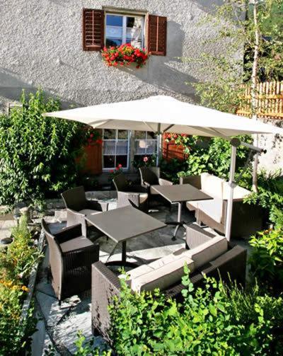 Gasthaus Alte Post Zillis Buitenkant foto